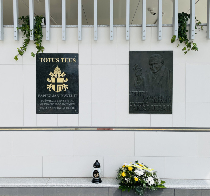 Ilustracja do artykułu: 21 rocznica śmierci Papieża Jana Pawła II
